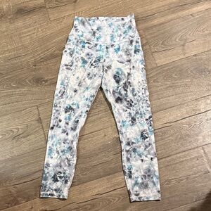 Lululemon High Rise 7/8 Leggings Size 4 Blue Gray Floral Print Workout